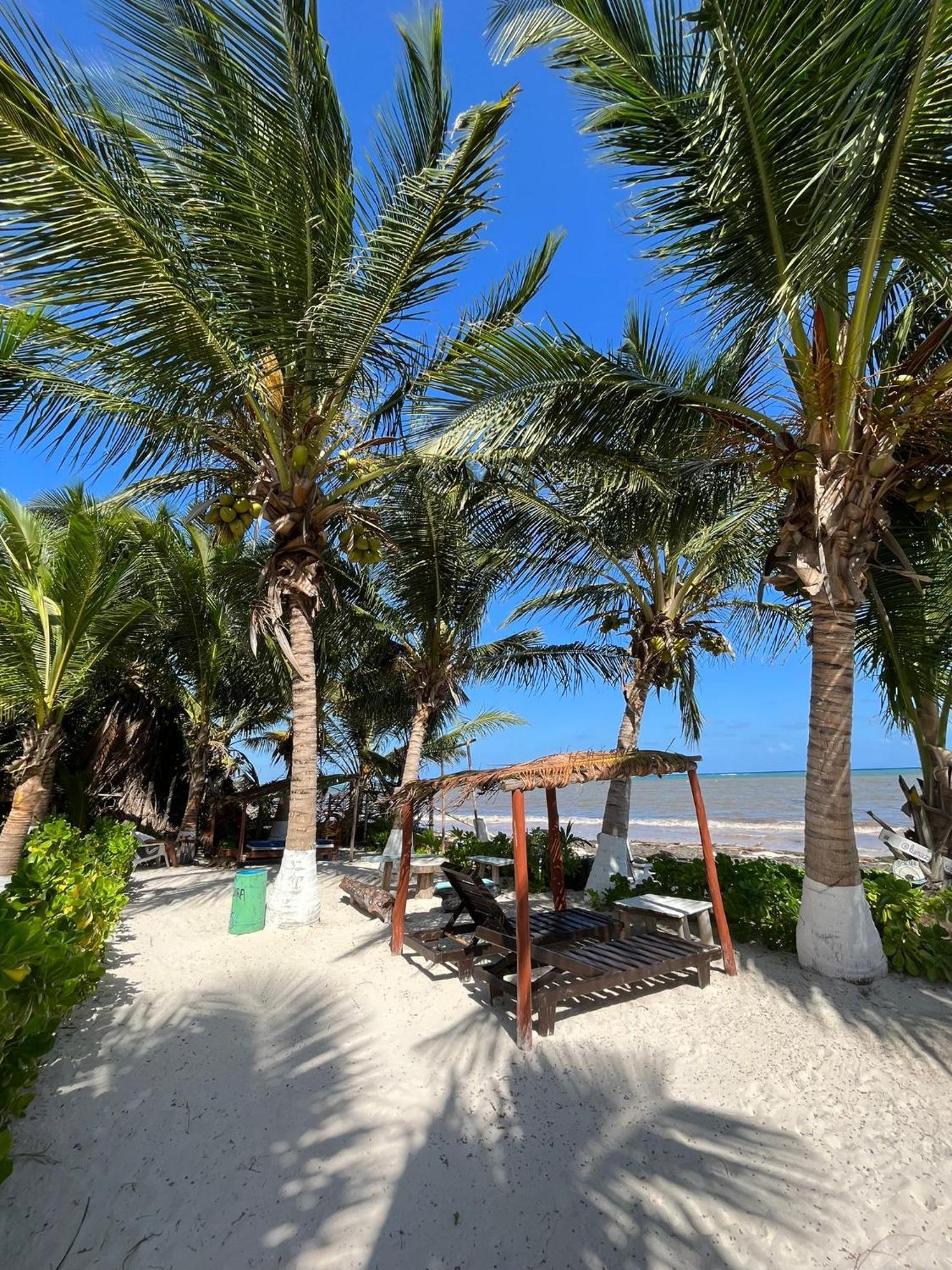 Lunazul Eco-Cabana Frente Al Mar Mahahual Exterior foto